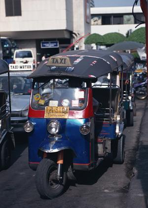 「一宮市で理想の車リースを手に入れる！家族に最適なプランと費用を徹底解説」