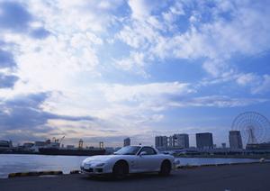 愛車のヘコミやキズに安心の板金修理